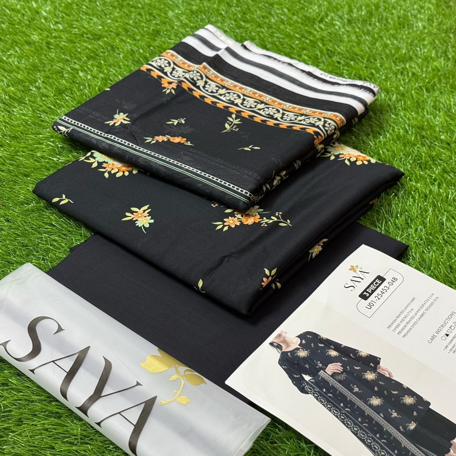 Saya Lawn Printed Unstitched 3Piece D-001