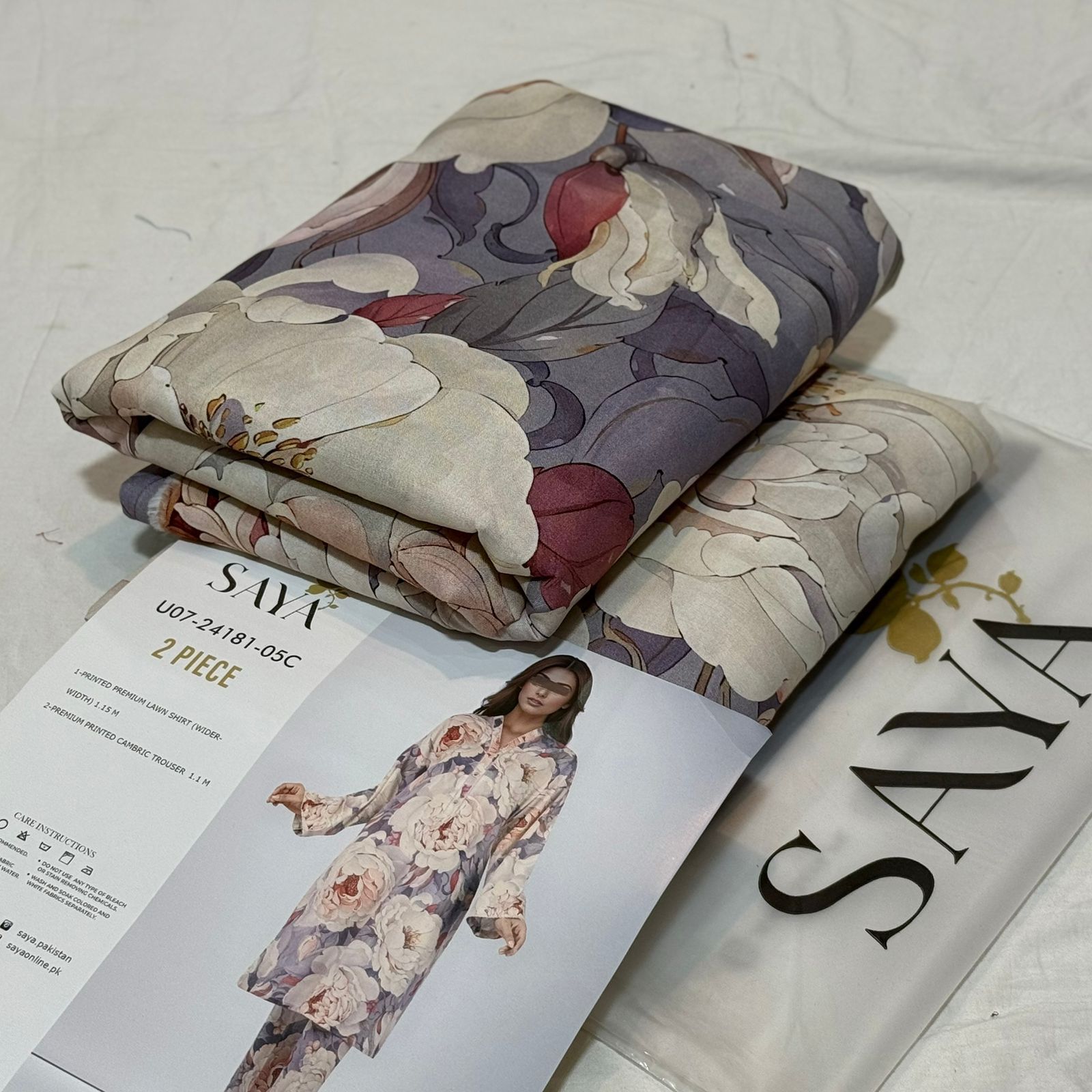 Saya Printed Lawn Unstitched 2Piece D-008