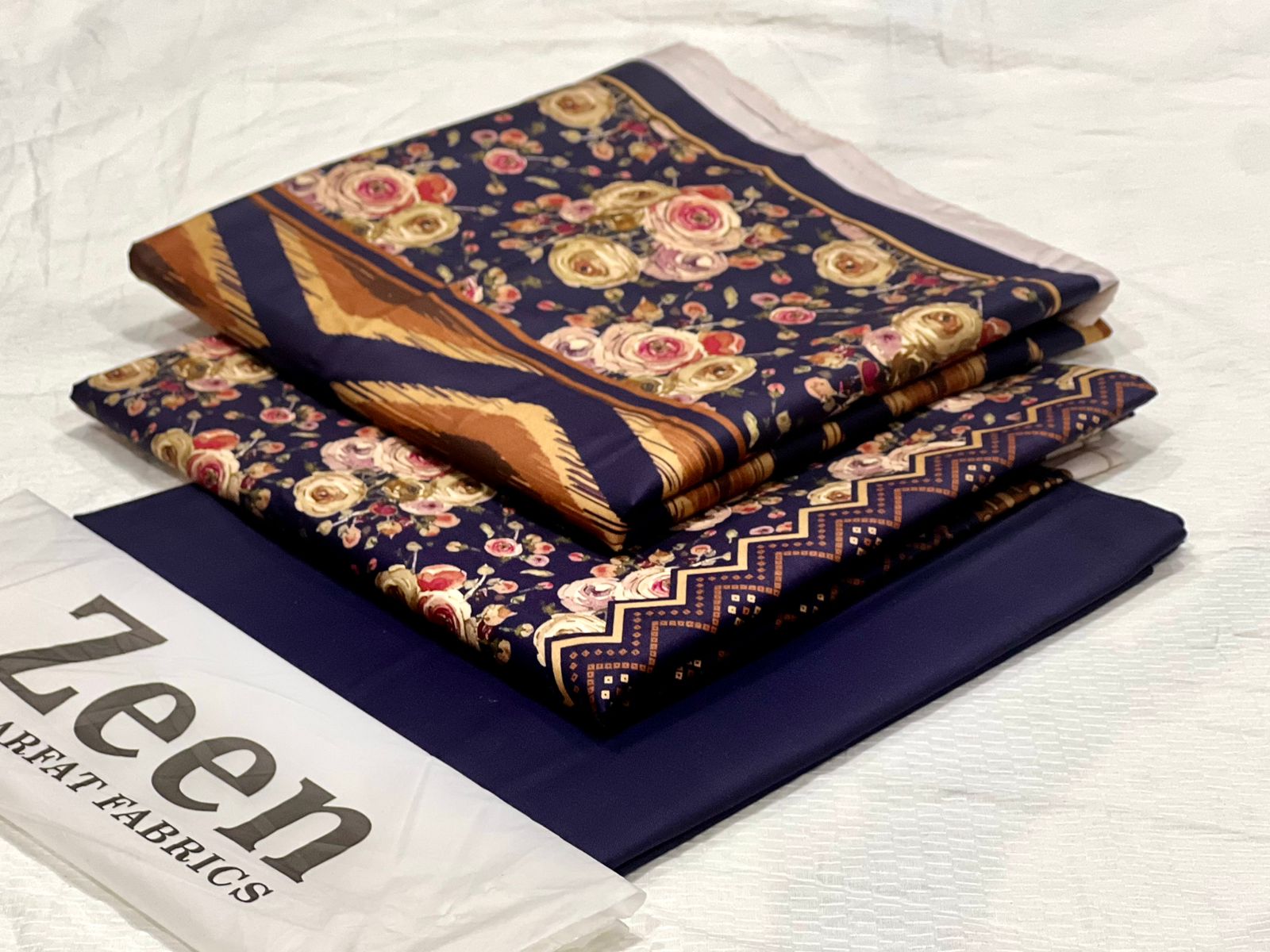 Zeen Printed Doria Linen Unstitched 3Piece D-017