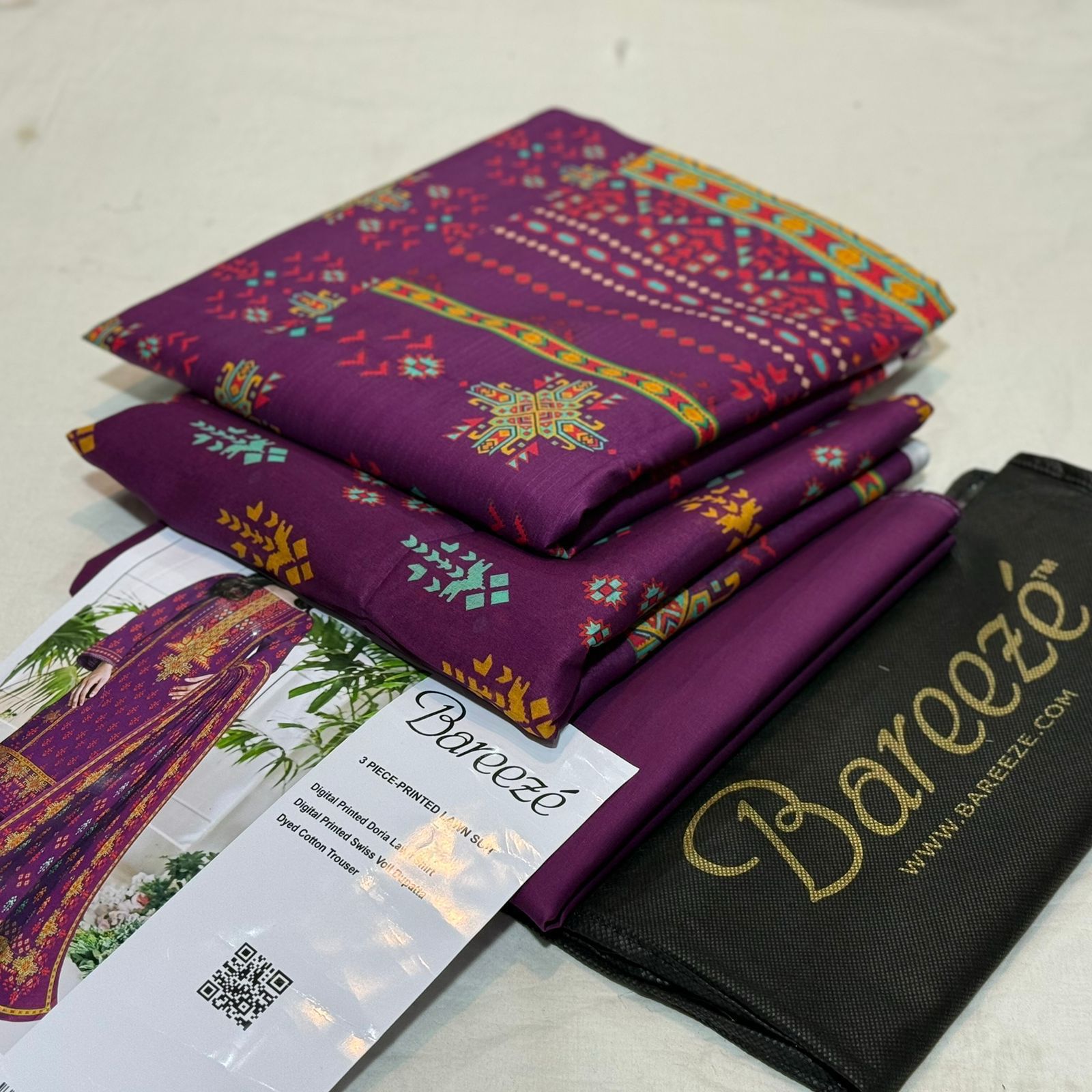 Bareeze Printed Lawn Unstitched 3Piece D-001