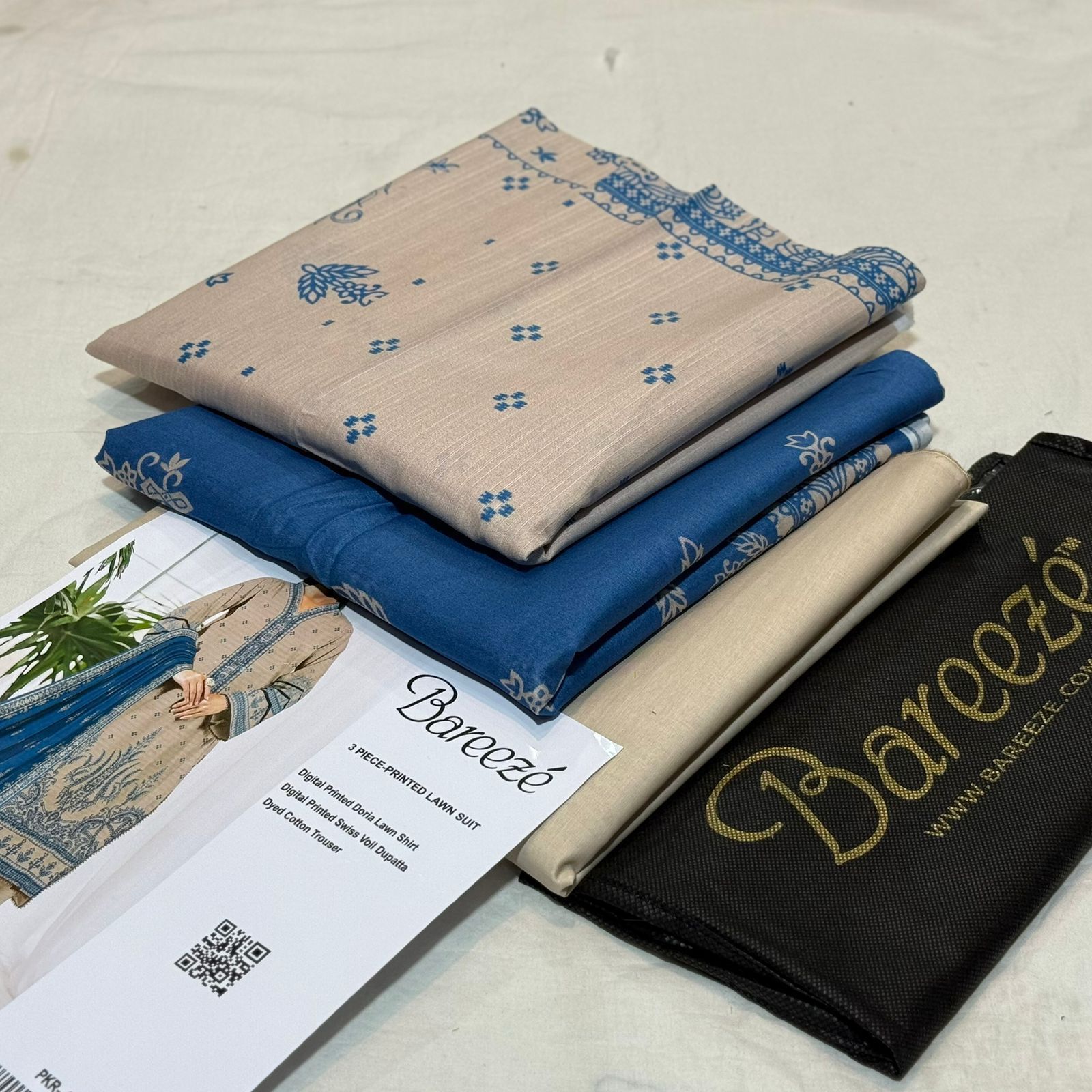 Bareeze Printed Lawn Unstitched 3Piece D-002