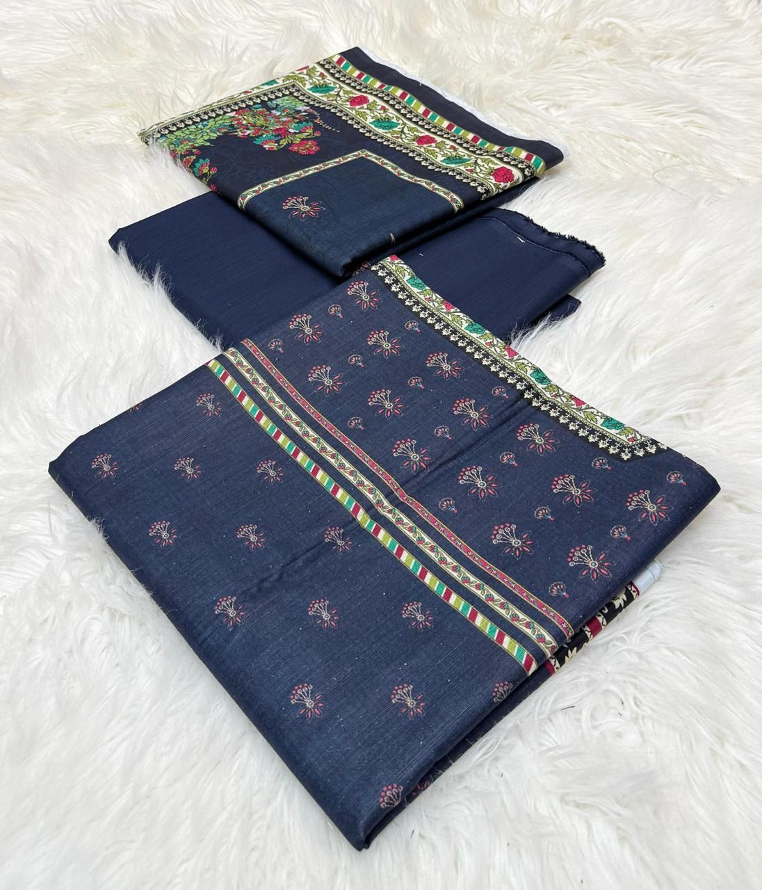 Bin Saeed Khaddar Printed Unstitched 3Piece D-028