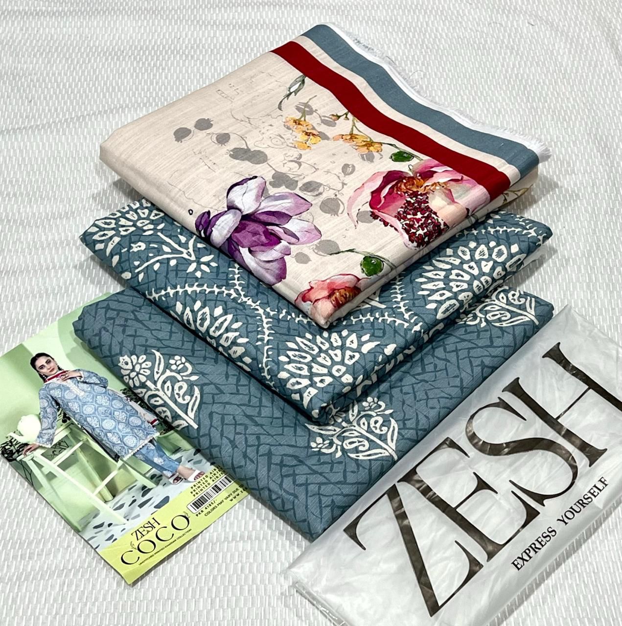 ZESH Printed Khaddar 3Piece D-004