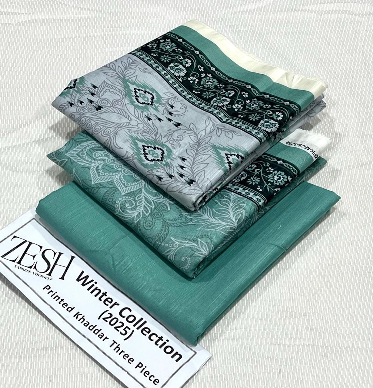 ZESH Printed Khaddar 3Piece D-013