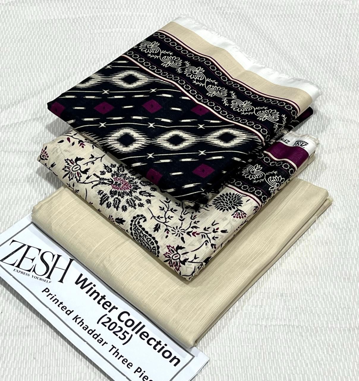 ZESH Printed Khaddar 3Piece D-018