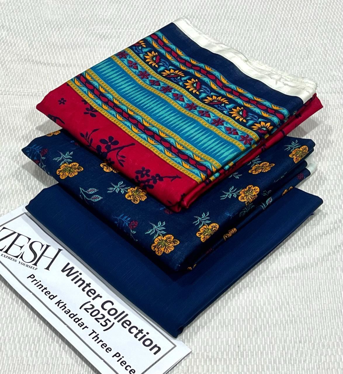 ZESH Printed Khaddar 3Piece D-031
