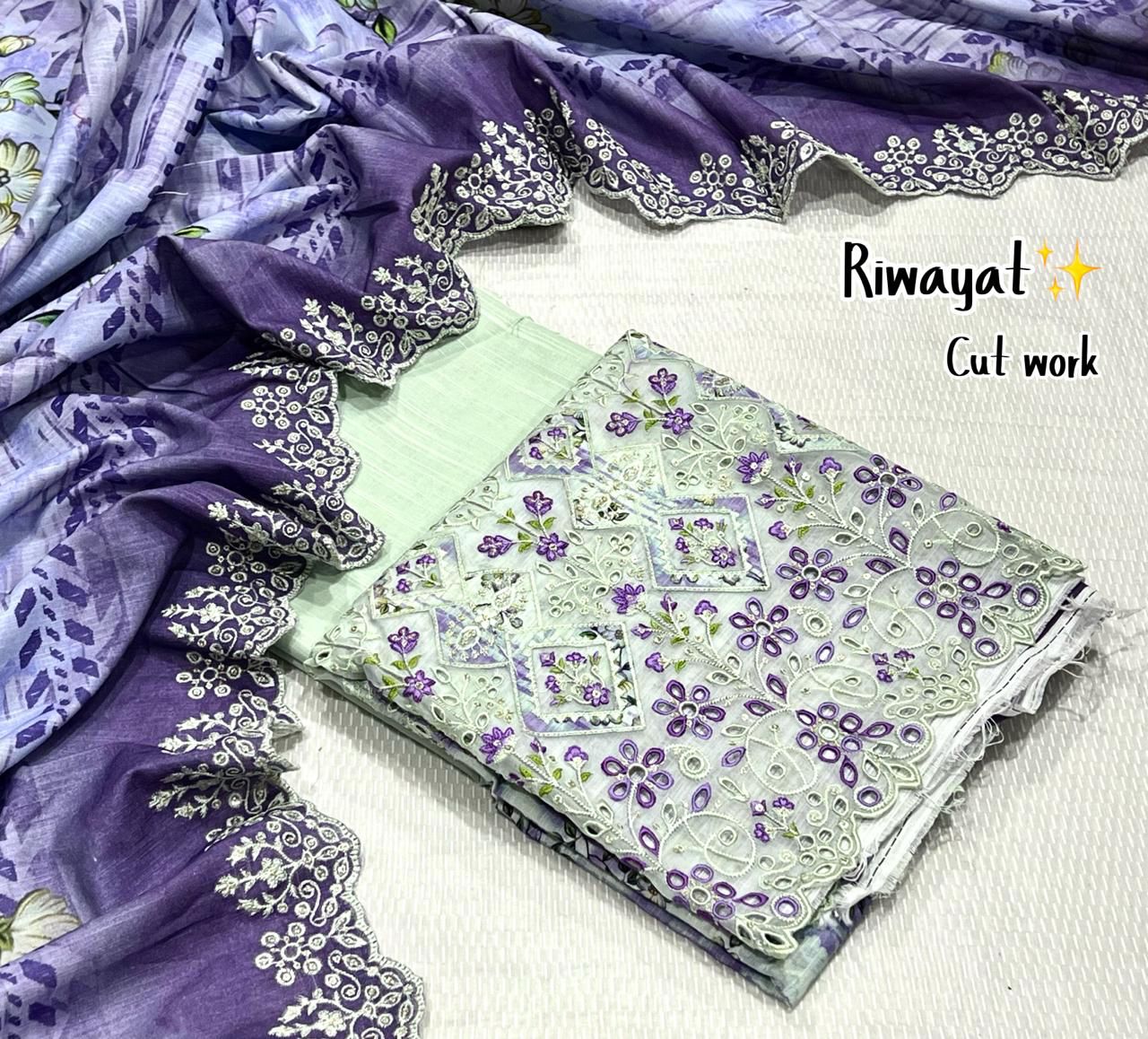 Riwayat Embroidered Khaddar 3Piece D-004