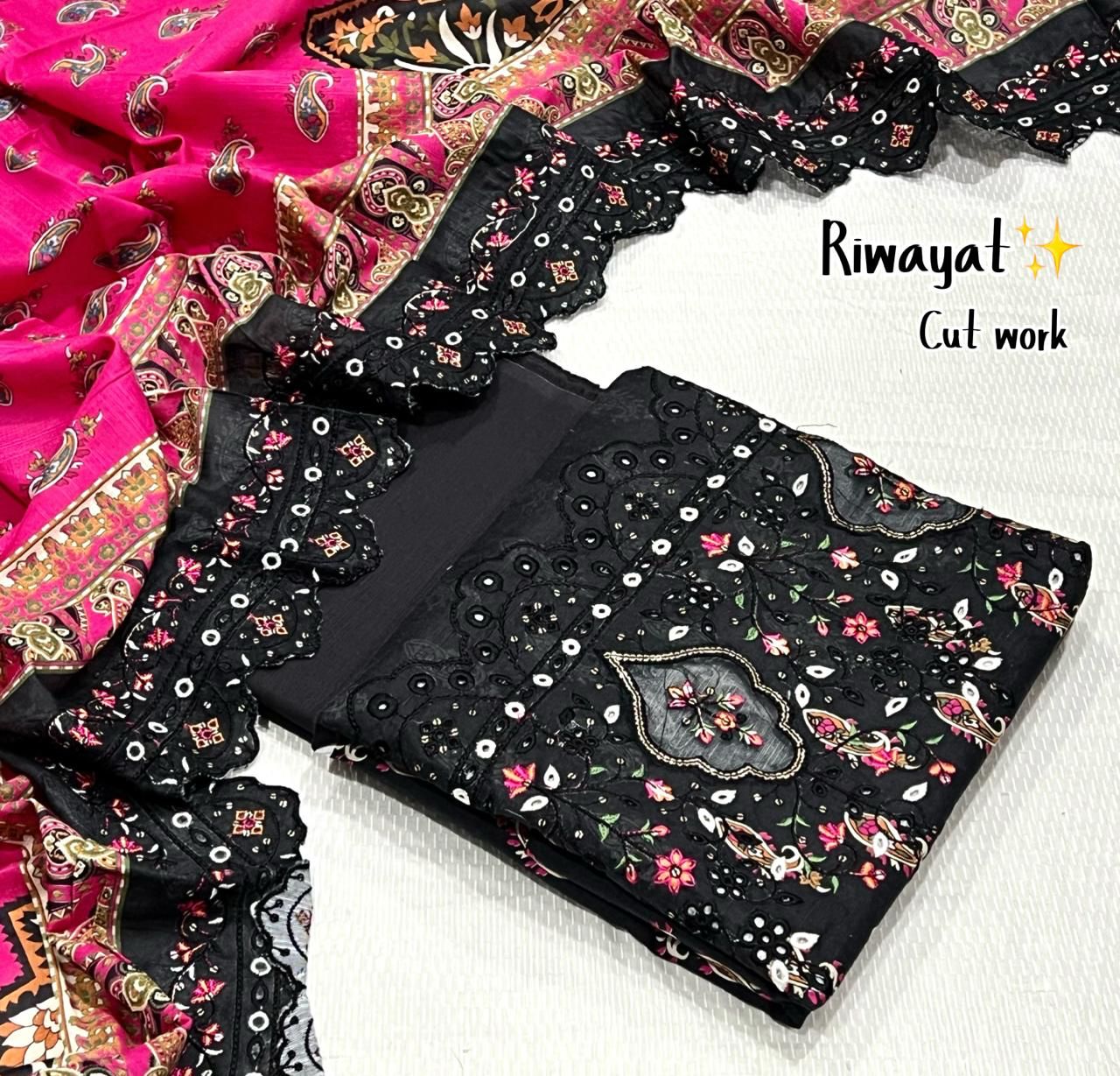 Riwayat Embroidered Khaddar 3Piece D-006